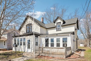 Stoughton Ave-S1104-002.jpg
