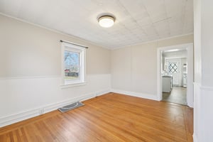 Stoughton Ave-S1104-008.jpg