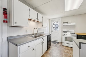 Stoughton Ave-S1104-012.jpg