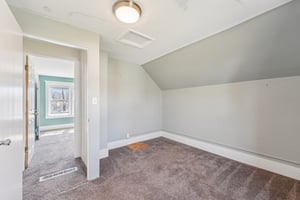 Stoughton Ave-S1104-022.jpg