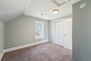 Stoughton Ave-S1104-023.jpg