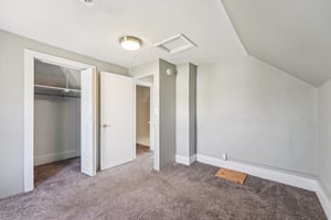 Stoughton Ave-S1104-024.jpg