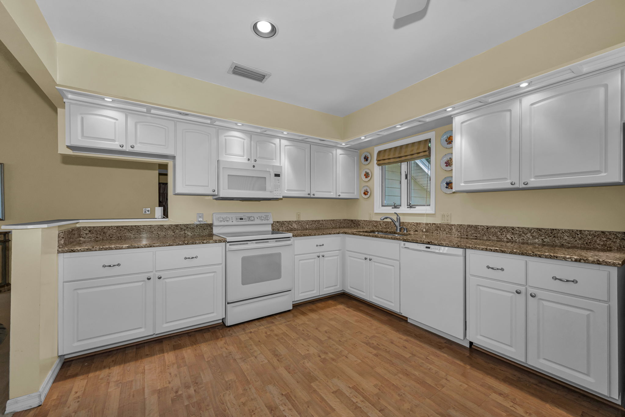 Kitchen 2