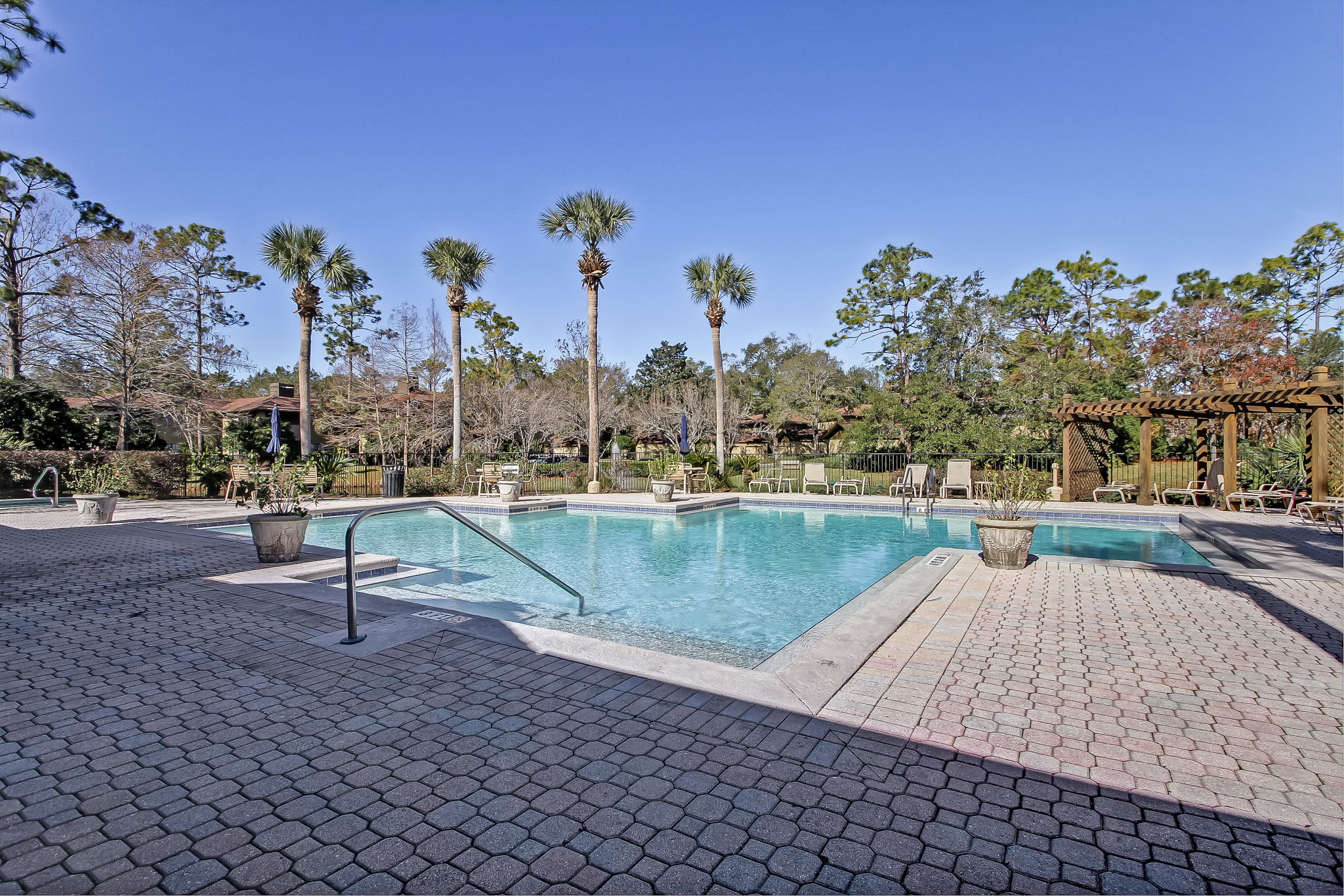 Lakecrest