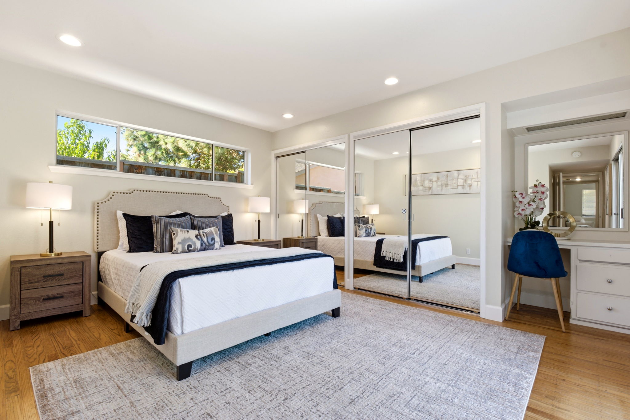  Photo 32