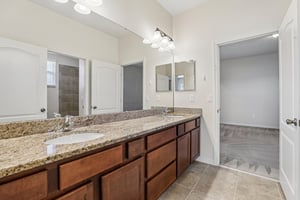 Yonaomi Cir-S0805-022.jpg
