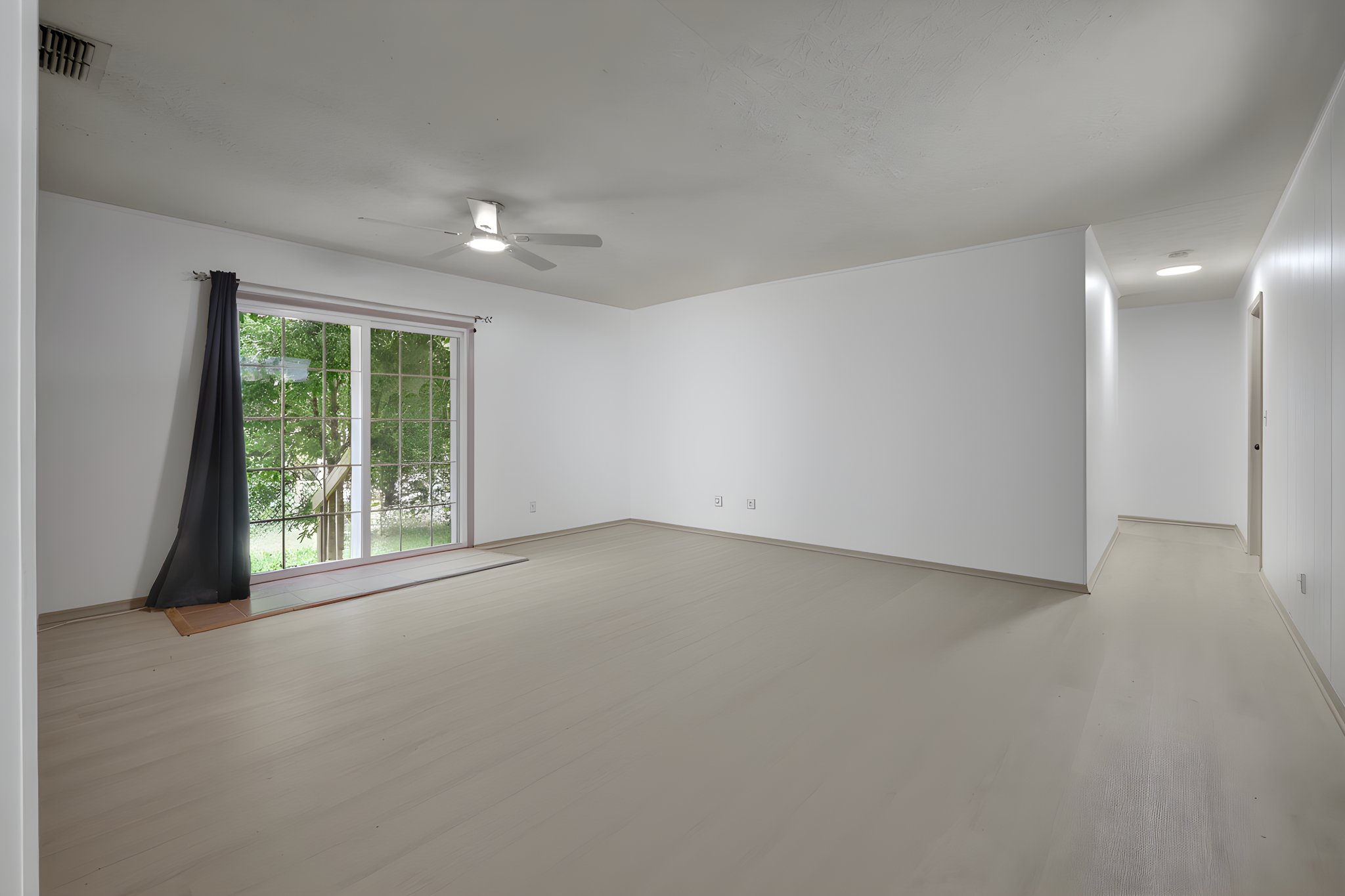 036A4720 furniture removed.jpeg