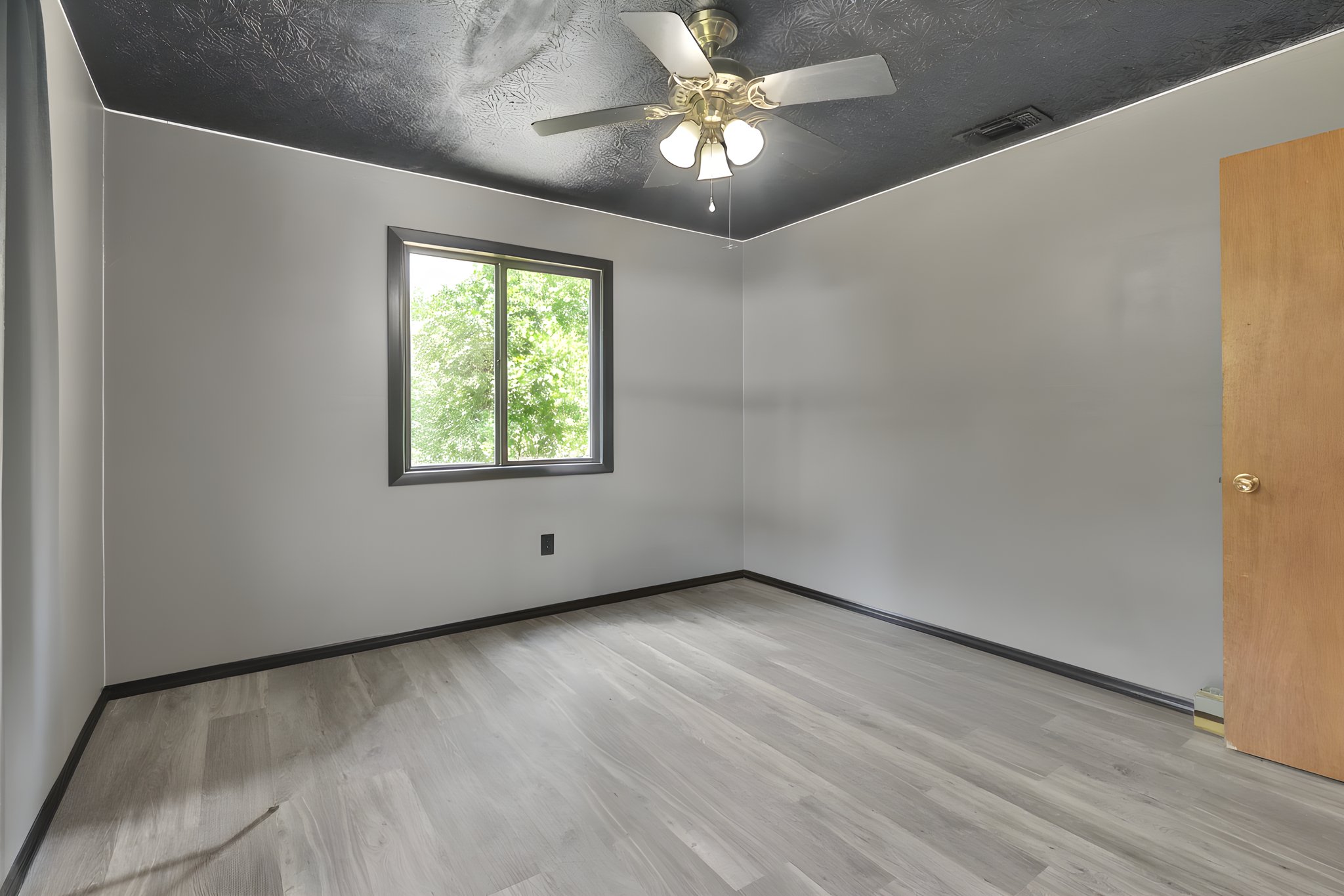 036A4640 furniture removed.jpeg