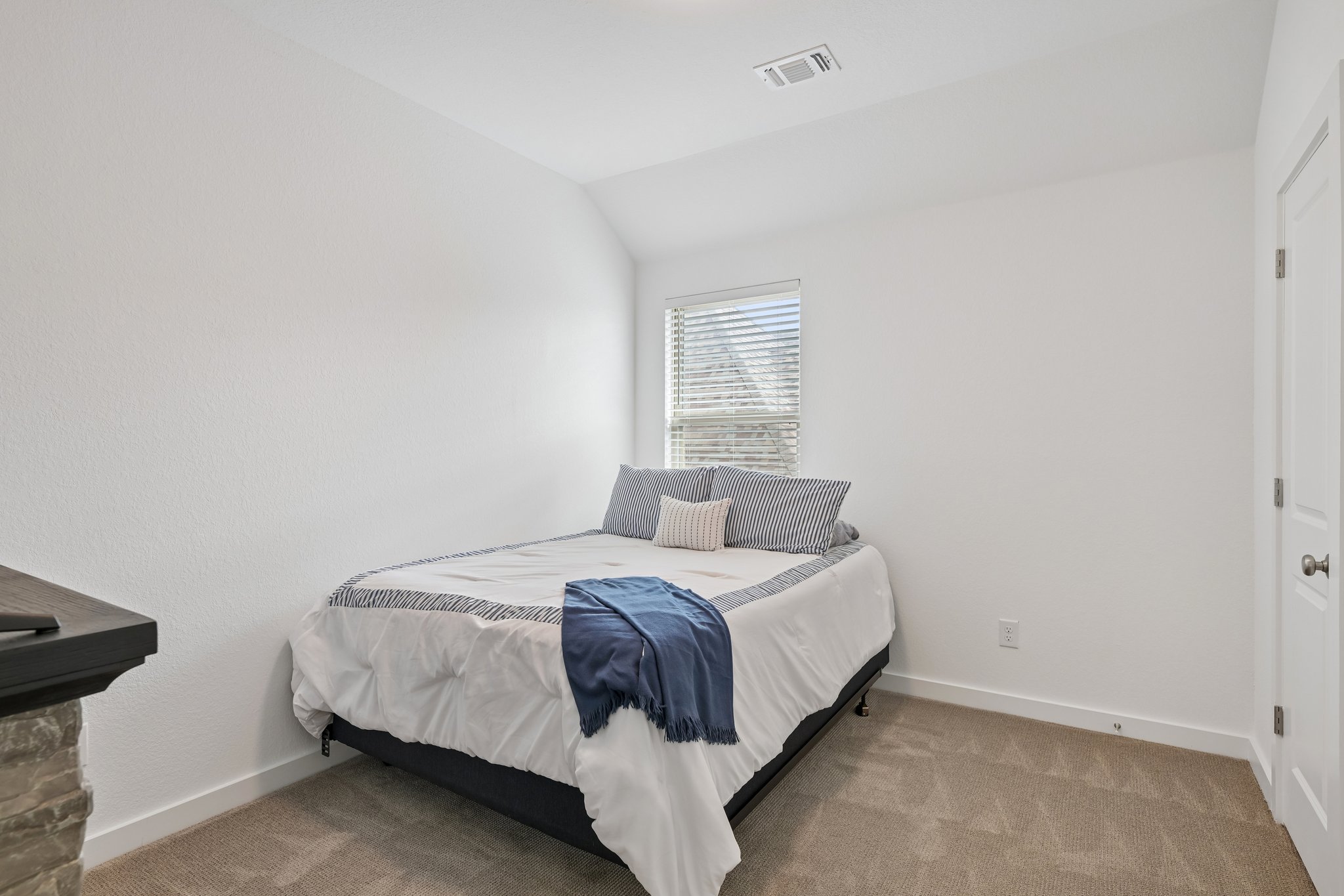 Addison Ln-S1806-036.jpg
