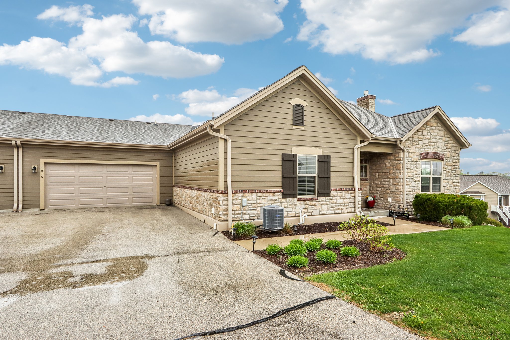 Ann Marie Way 7-S2804-003.jpg