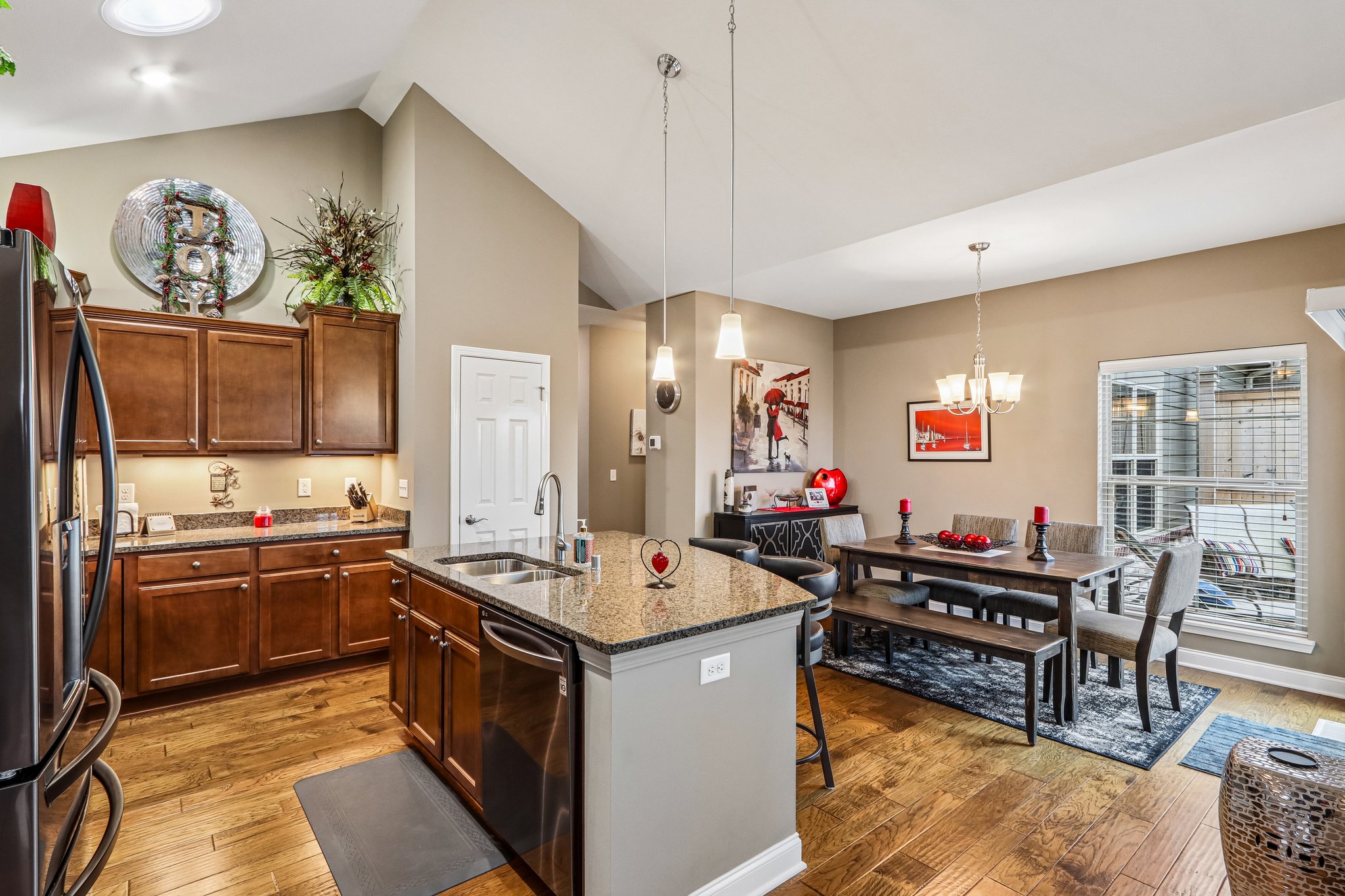 Ann Marie Way 7-S2804-030.jpg