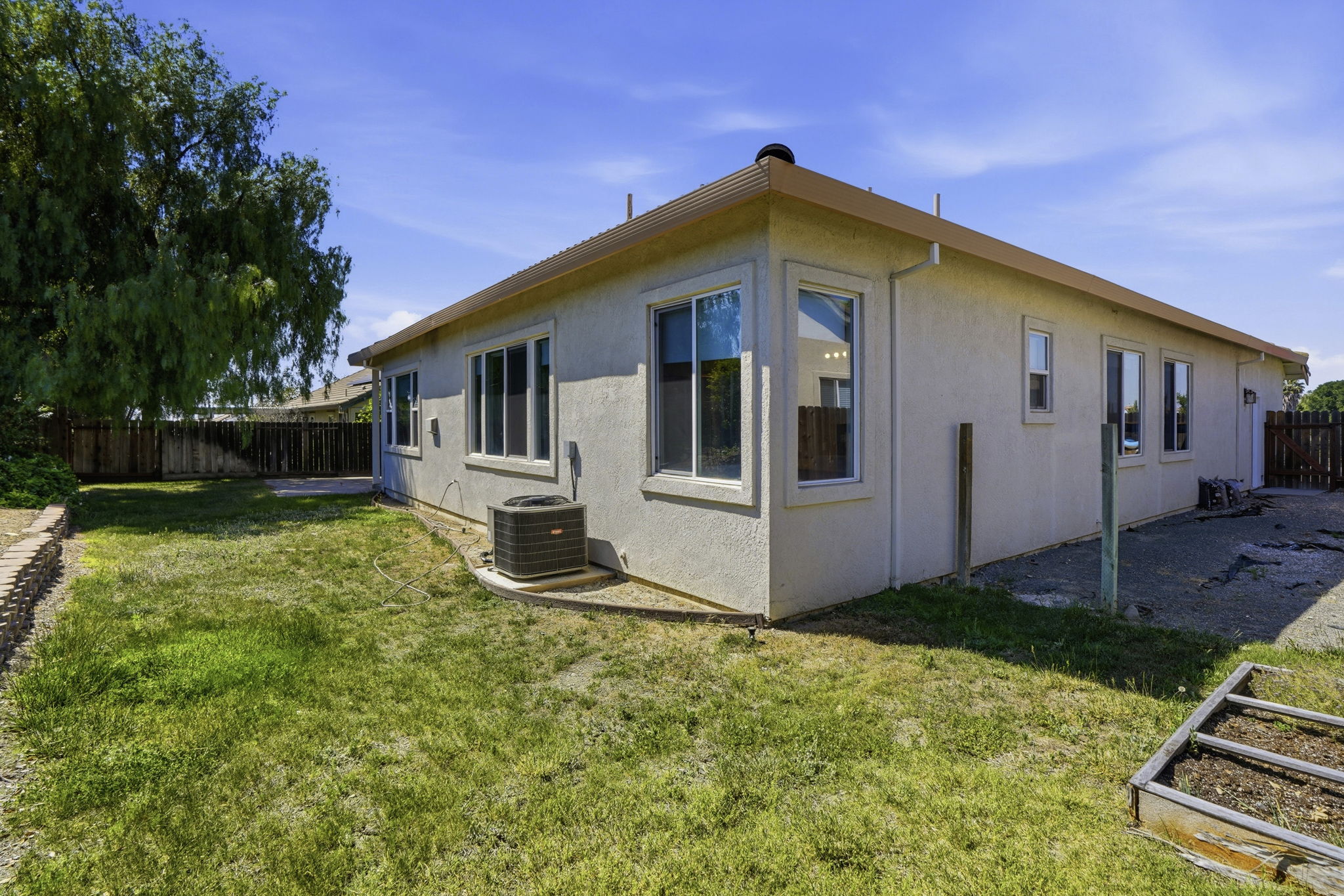 034_F8_1016 Carpinteria Dr