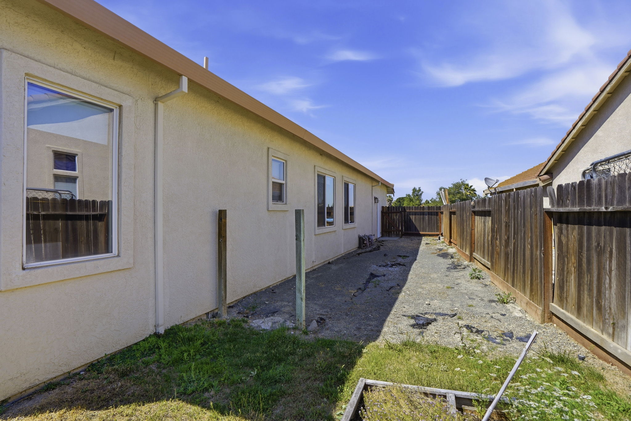 035_F8_1016 Carpinteria Dr