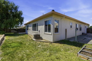 034_F8_1016 Carpinteria Dr