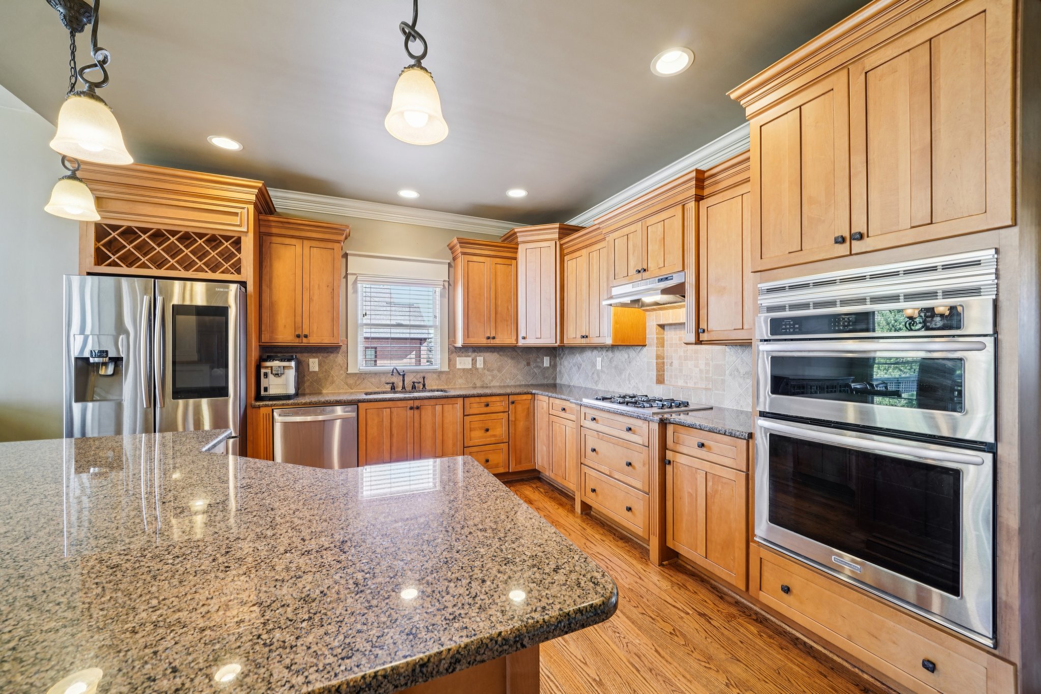 Dunsmore Dr-S0702-026.jpg