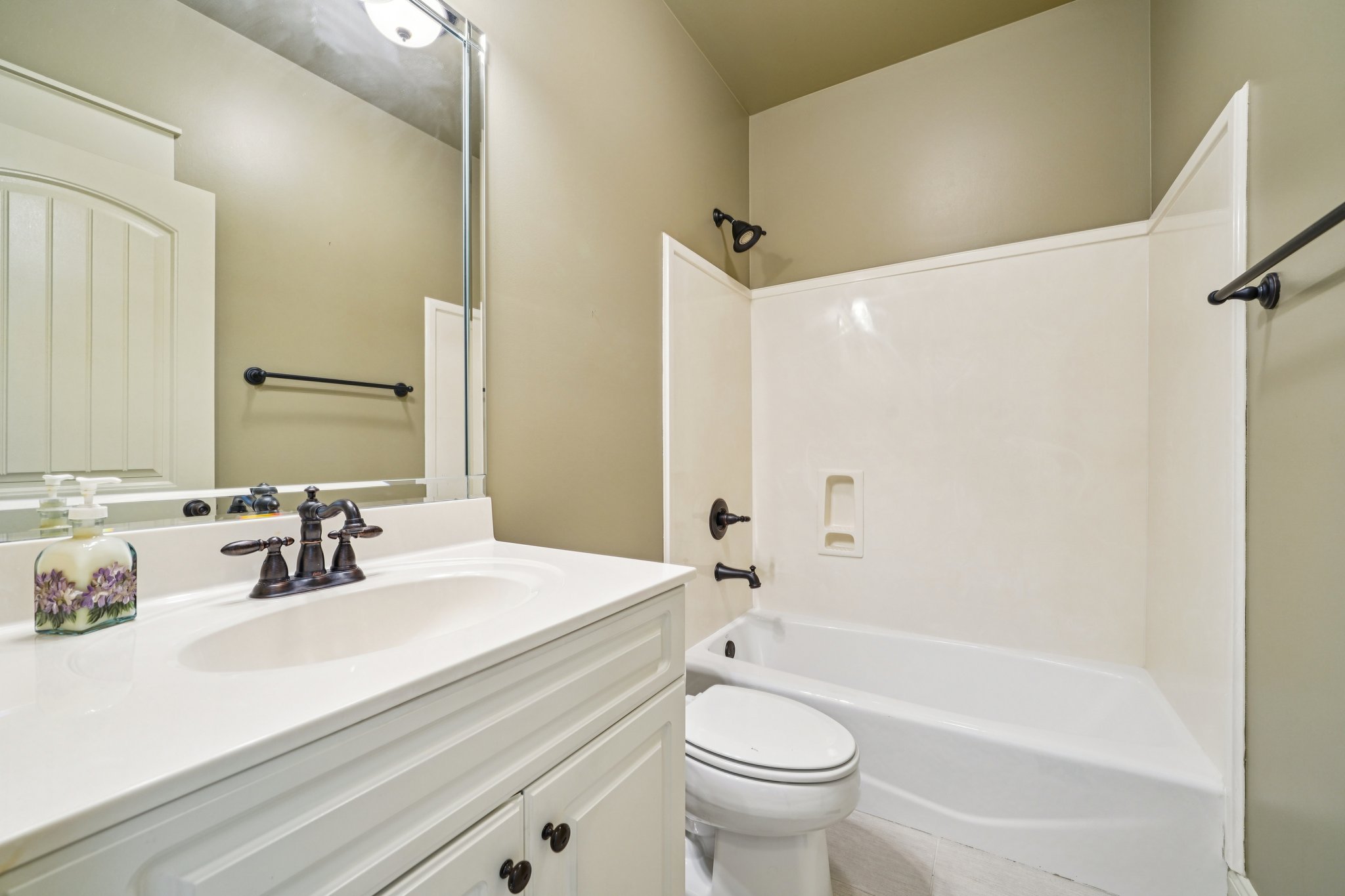 Dunsmore Dr-S0702-028.jpg