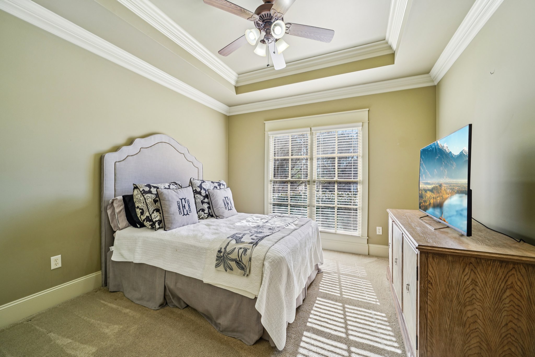 Dunsmore Dr-S0702-029.jpg