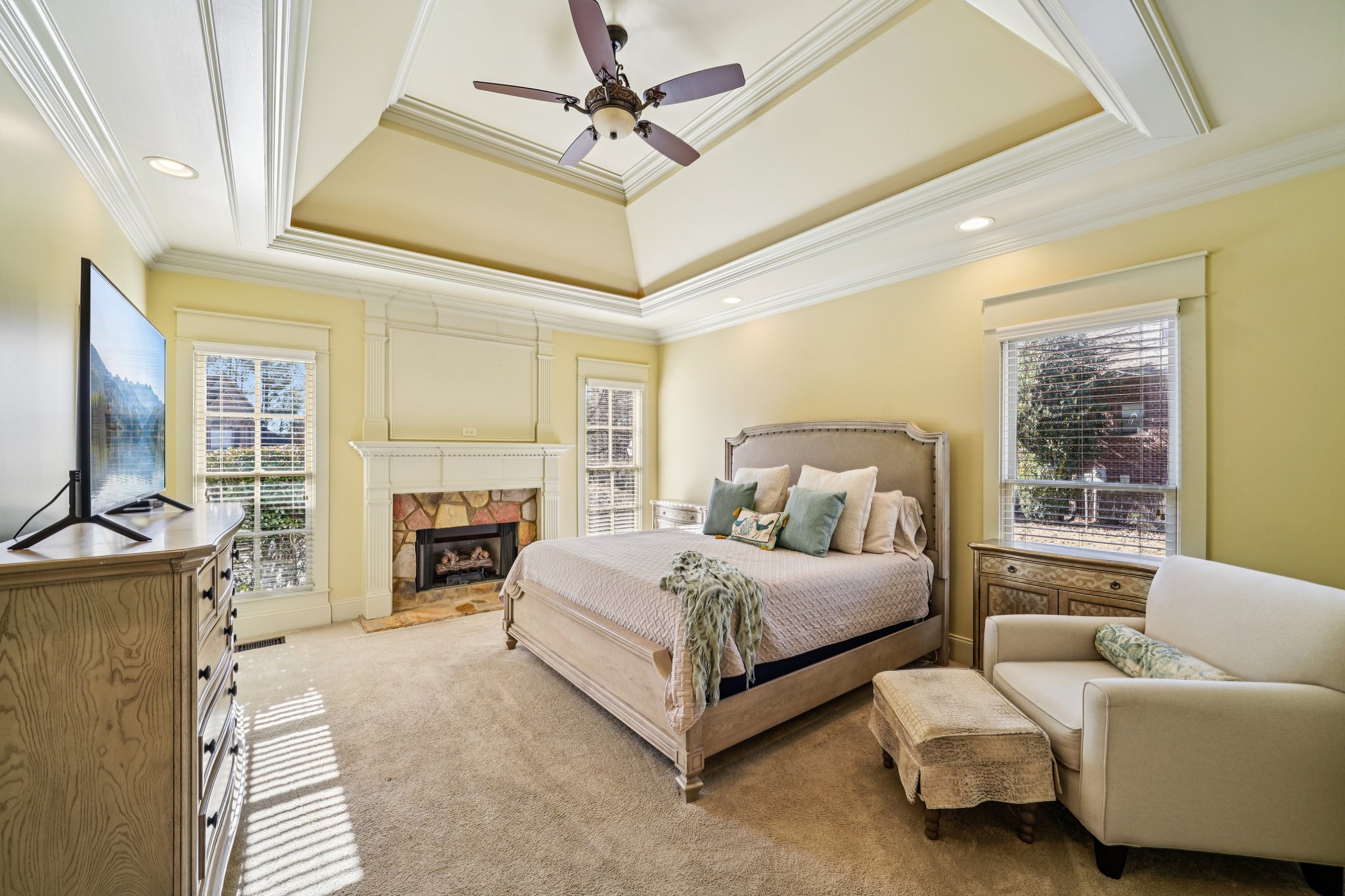 Dunsmore Dr-S0702-032.jpg