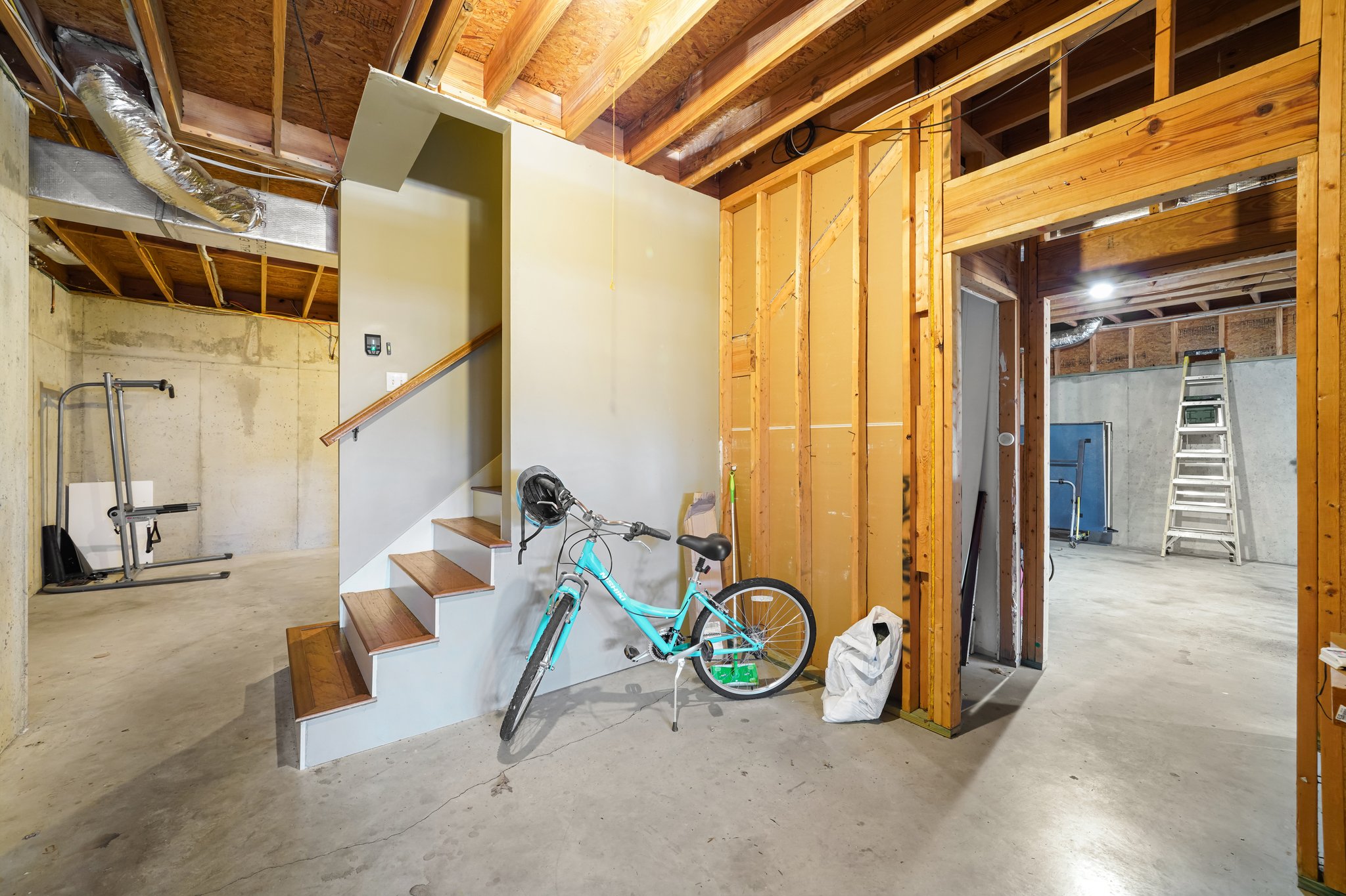 Dunsmore Dr-S0702-061.jpg