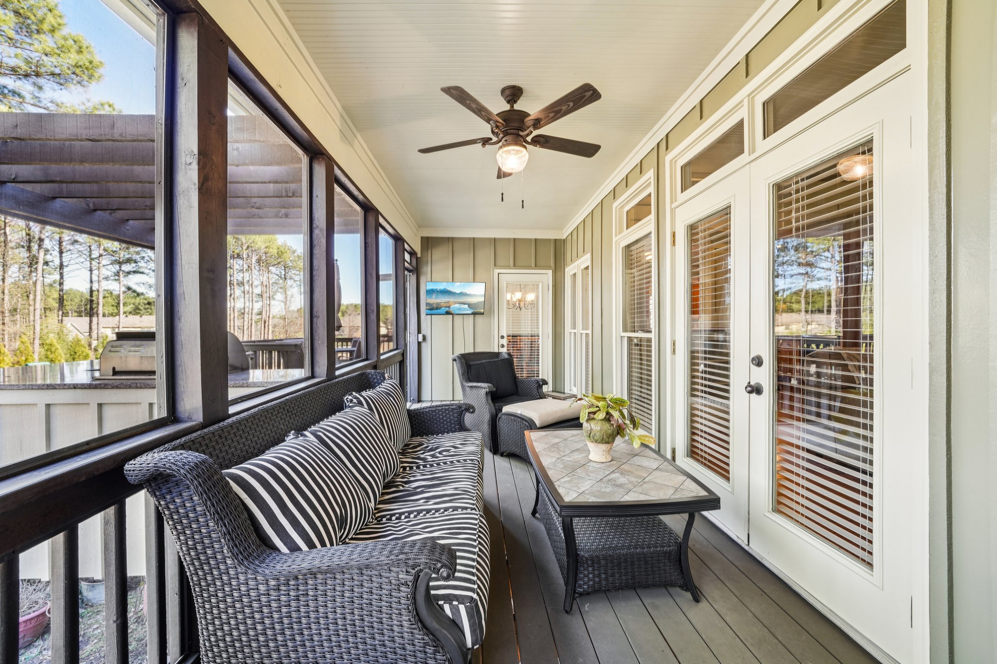 Dunsmore Dr-S0702-063.jpg