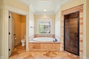 Dunsmore Dr-S0702-037.jpg