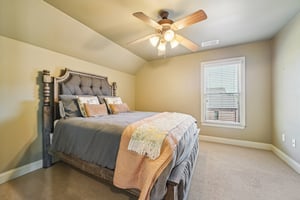 Dunsmore Dr-S0702-047.jpg