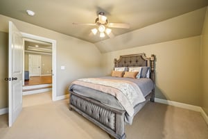 Dunsmore Dr-S0702-049.jpg