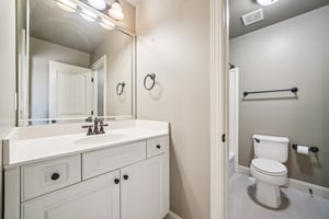 Dunsmore Dr-S0702-050.jpg