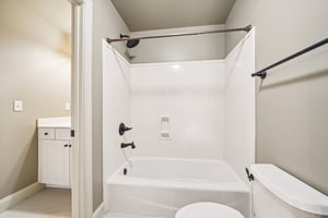 Dunsmore Dr-S0702-051.jpg