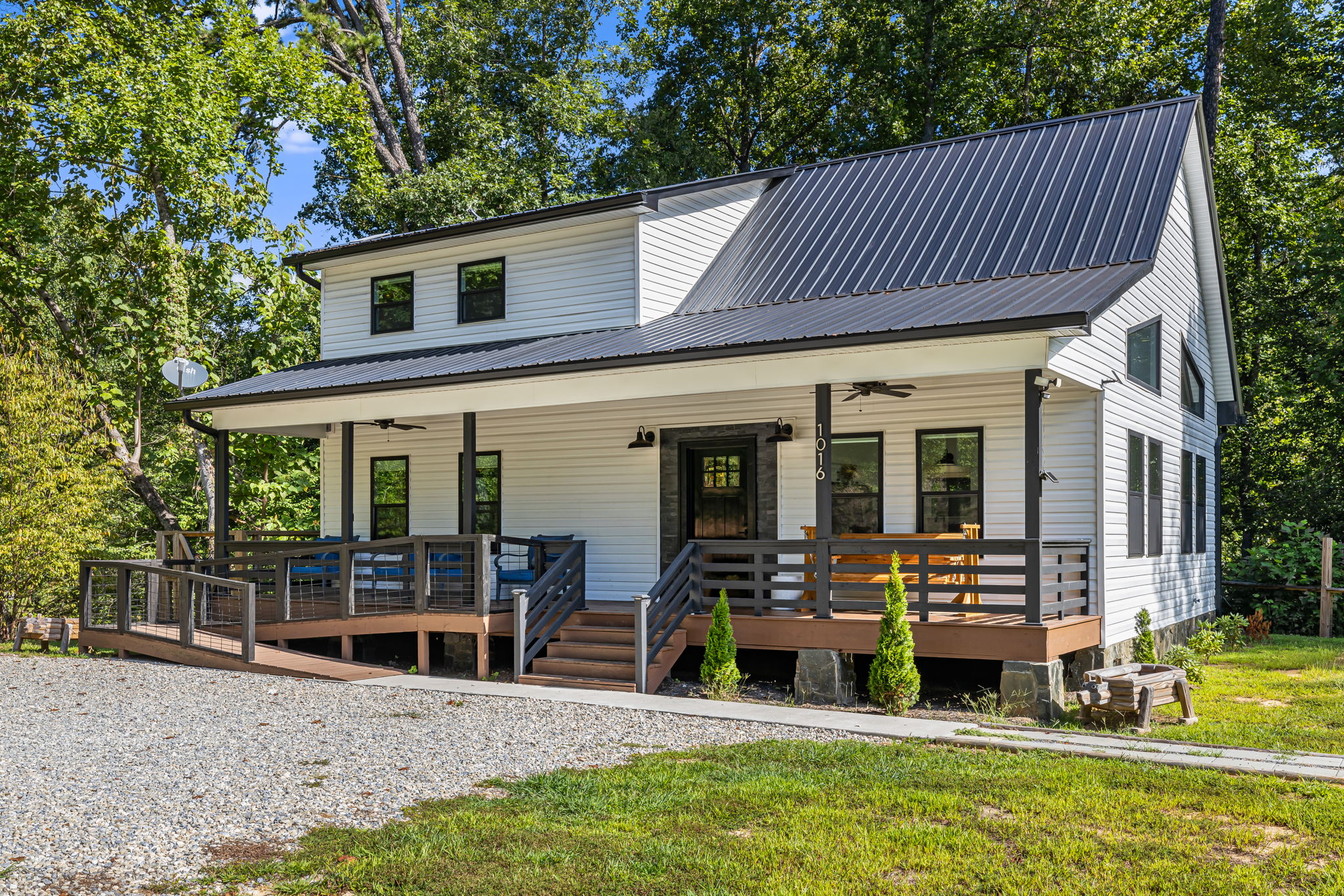 1016 Fontana Rd, Bryson City, NC 28713, USA Photo 2