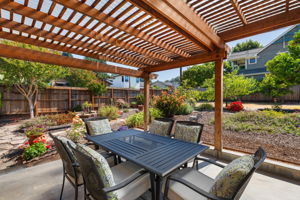 Patio Dining under Pergola