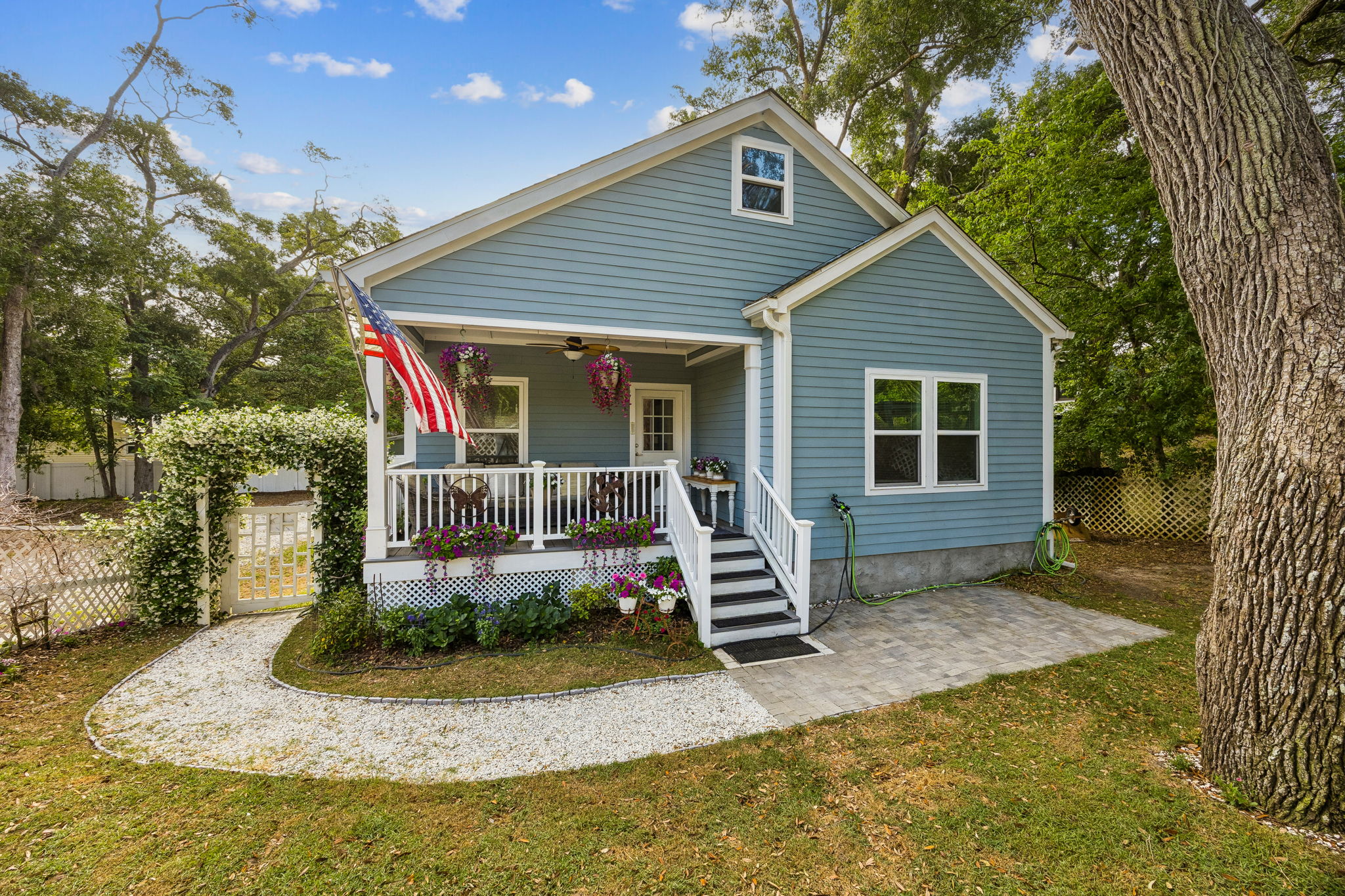 Welcome to 1016 N 14th St