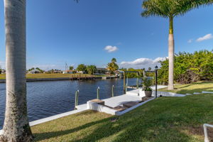  1016 NW 36th Ave, Cape Coral, FL 33993, US Photo 24