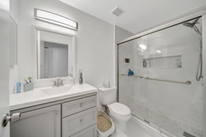 602 Enclave Cir E, Pembroke Pines, FL 33027, USA Photo 20