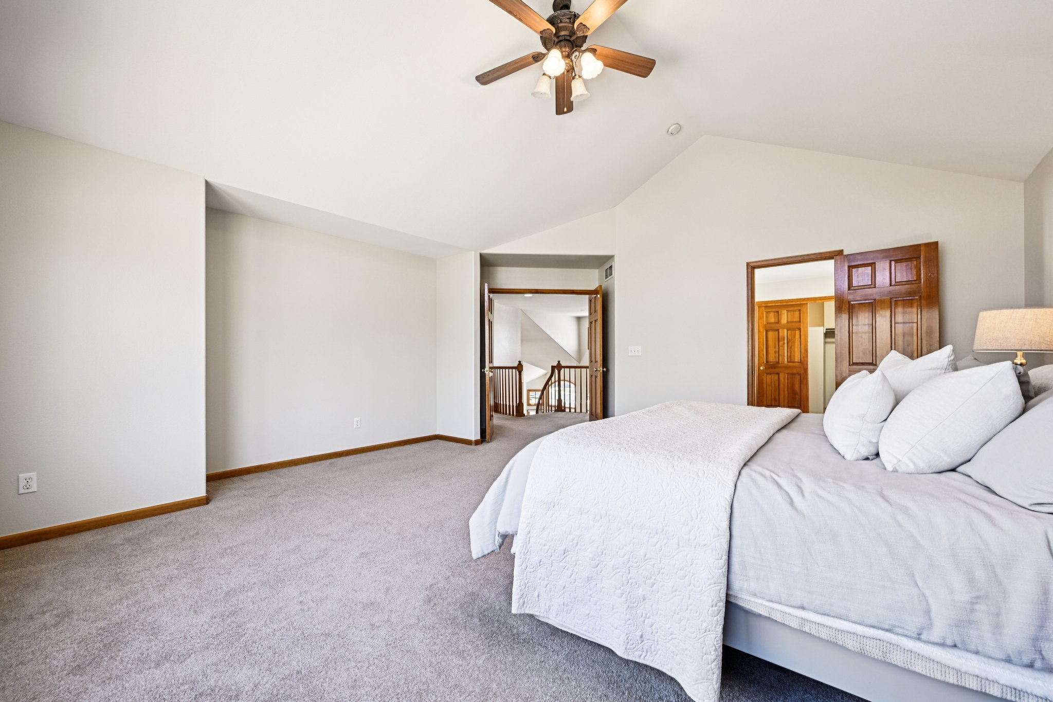 Knoll Cir-S0304-037.jpg