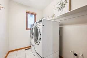 Knoll Cir-S0304-031.jpg