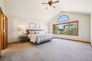 Knoll Cir-S0304-035.jpg