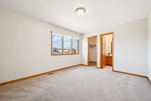 Knoll Cir-S0304-044.jpg