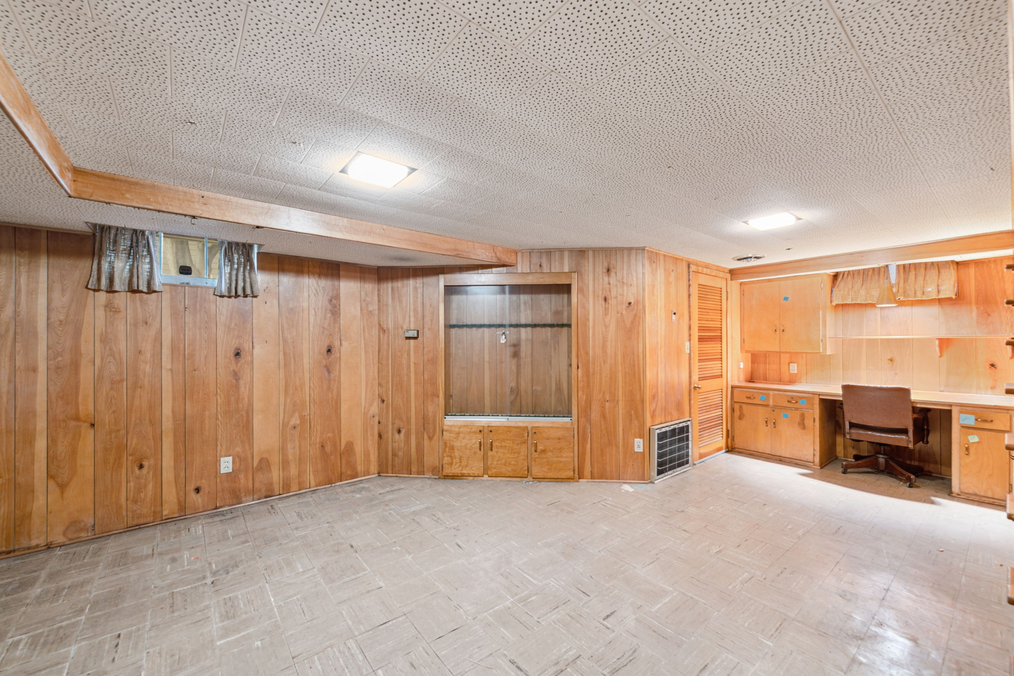 16_Interior
