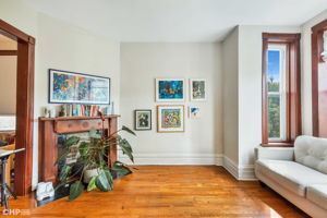 1017 N Sacramento Ave_004-fixed