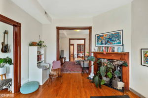 1017 N Sacramento Ave_005-fixed