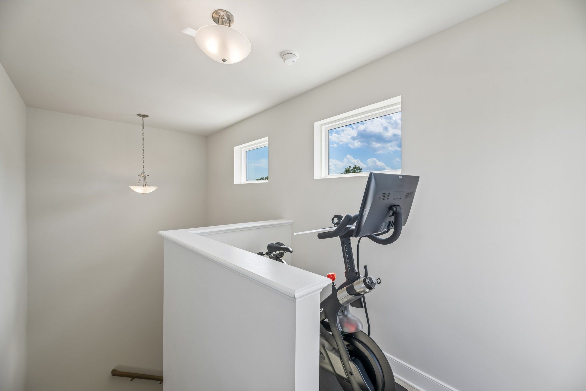 Peloton Conveys