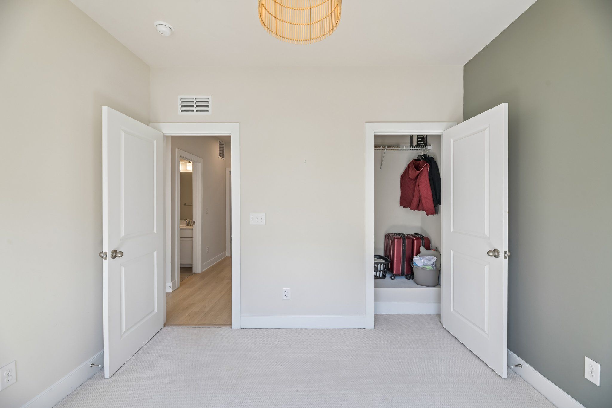 3rd Bedoom Closet