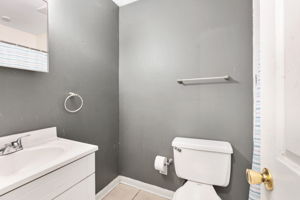  Photo 32