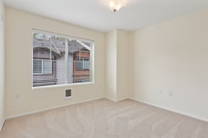 156th Ct NE 102-S0110-014.jpg