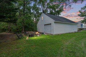  Photo 49
