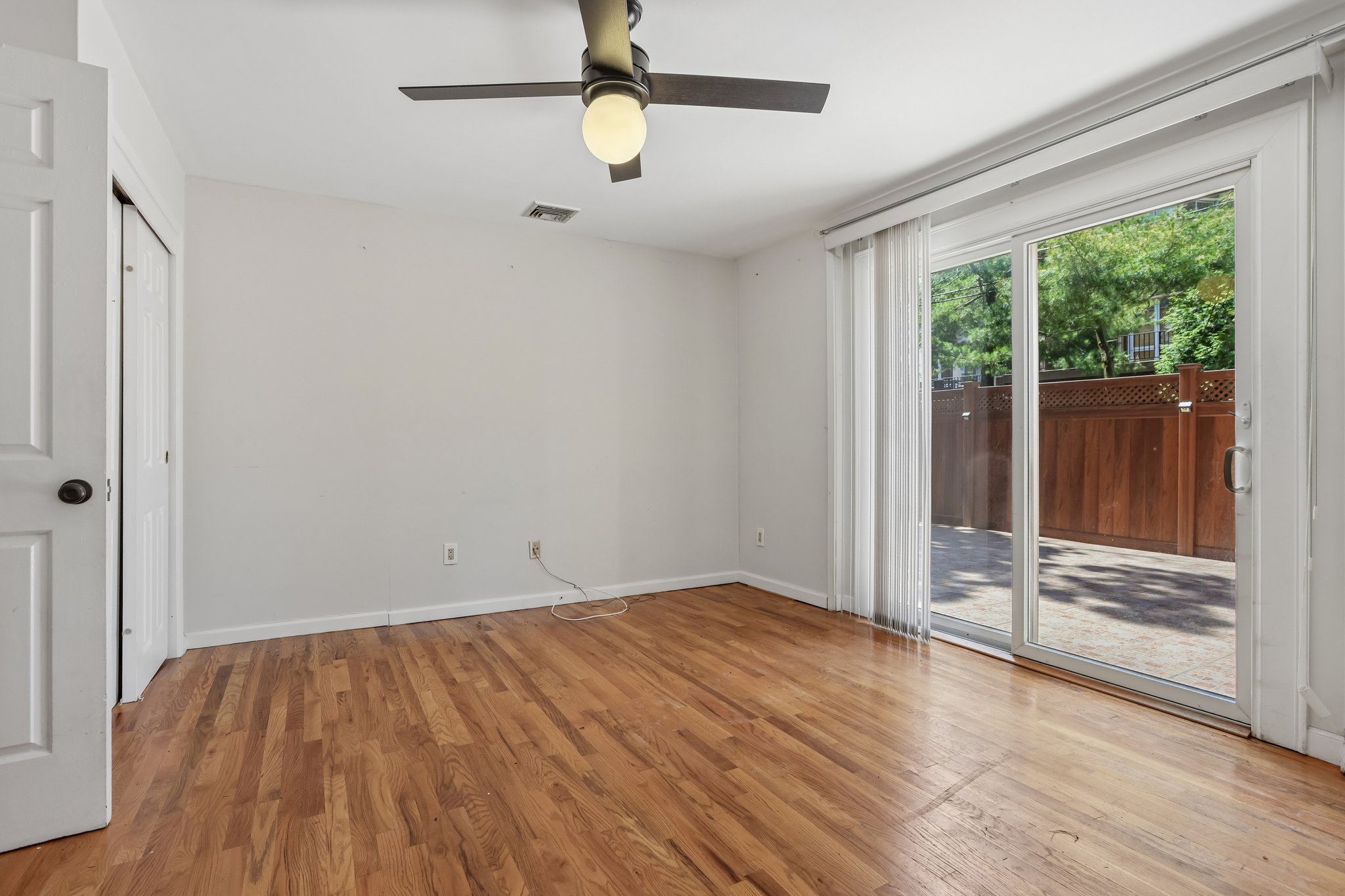 Palisade Ave 3-S1006-034.jpg
