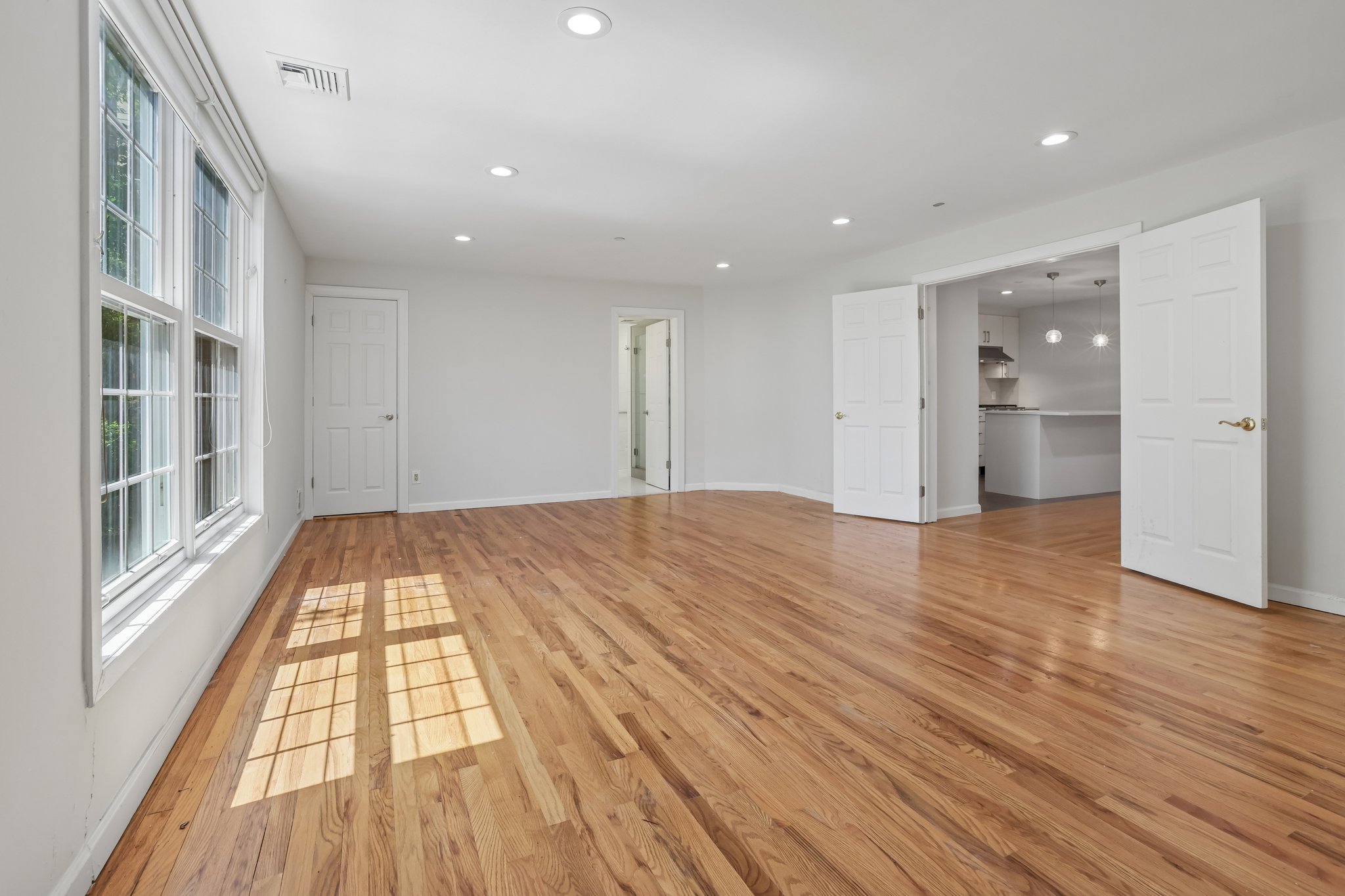 Palisade Ave 3-S1006-038.jpg