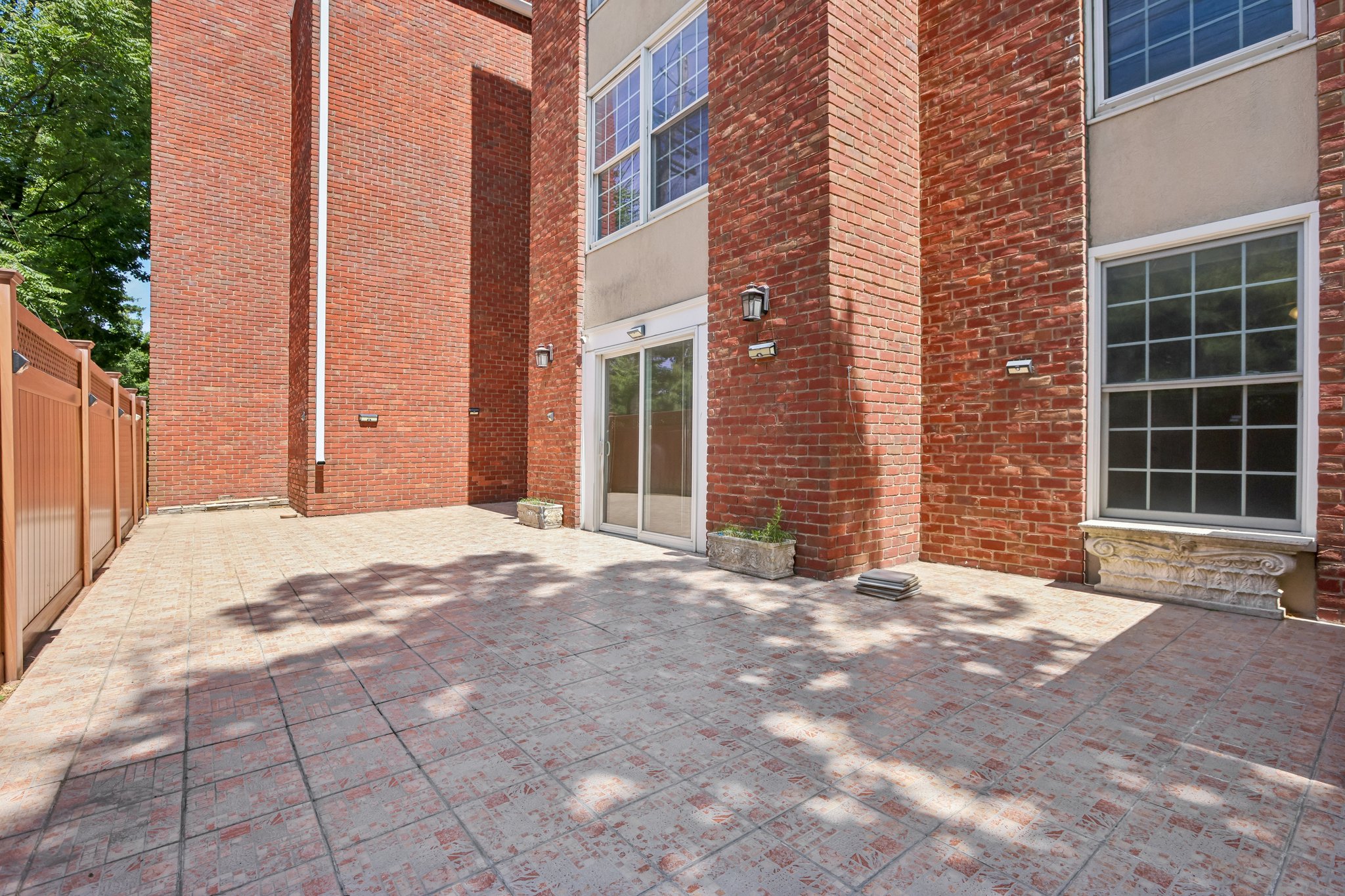 Palisade Ave 3-S1006-052.jpg
