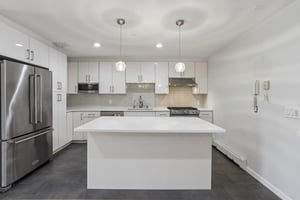 Palisade Ave 3-S1006-025.jpg